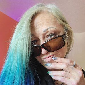 Meet your Posher, Sharryl